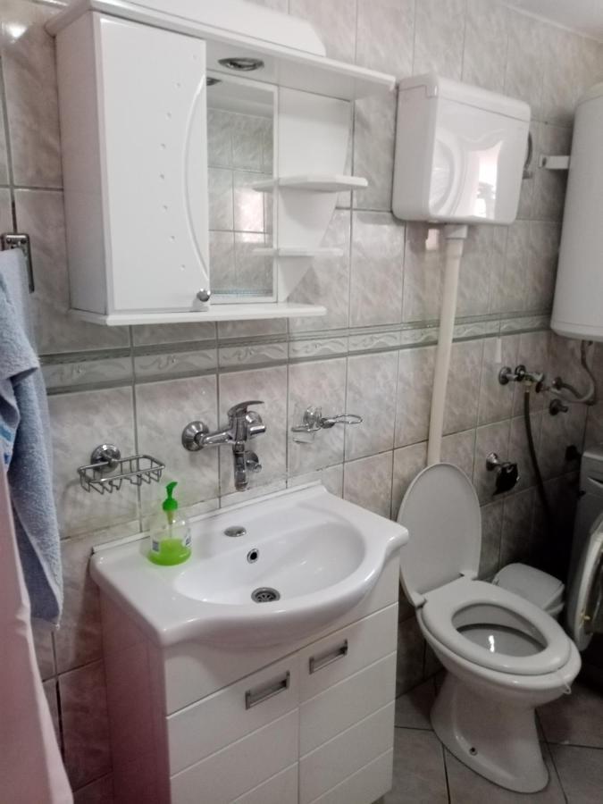 Milica Apartmani Vrdnik Exterior photo